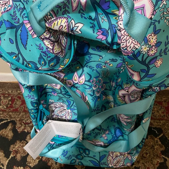 Beautiful Collection - Picture 2 of 3